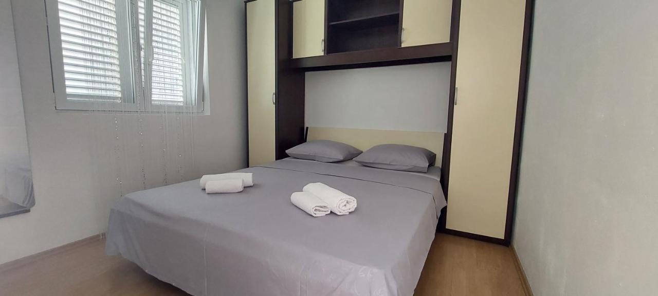 Apartment Zana Pirovac Zewnętrze zdjęcie